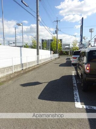 和歌山県和歌山市神前[2DK/45.13m2]の駐車場