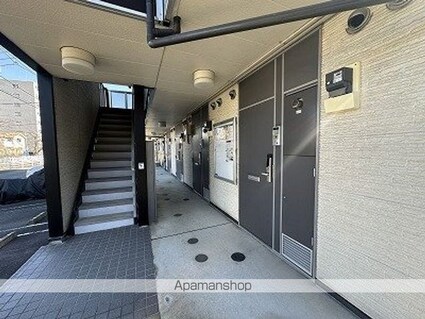 レオパレスＥｍｕｋａｅ[1K/19.87m2]のエントランス