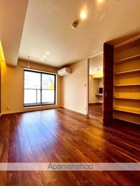 和歌山県和歌山市柳丁[2LDK/70.55m2]の共用部3