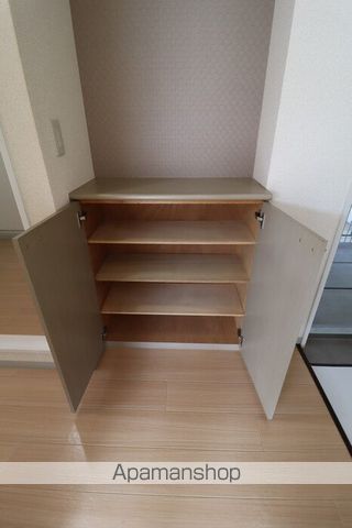 ロイヤルハイツ山上 A棟の内装写真