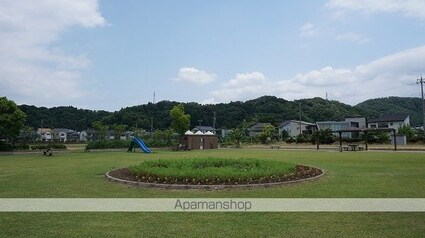 ロイヤル・シャトー一番館[3LDK/80.1m2]の周辺2