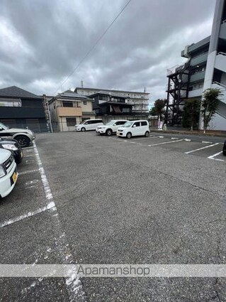 ソシエール大津[2LDK/58.32m2]の駐車場