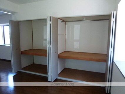 メゾン寿[1K/48.6m2]の収納