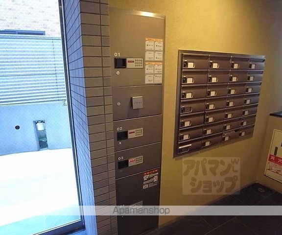 メゾン油小路の玄関写真