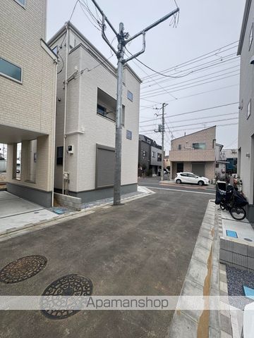 足立区 3階建 築2年の周辺写真