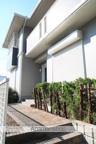 名古屋市東山線 本郷駅 徒歩15分 2階建 築34年の玄関写真
