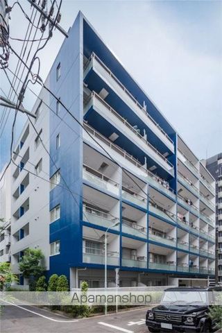 中央区新川のマンションの外観1