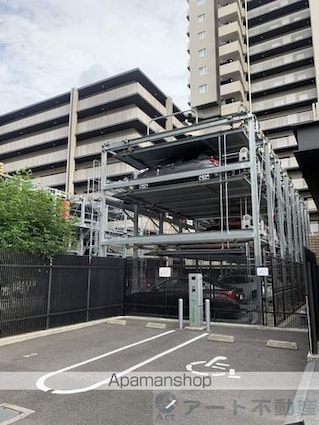 ウェリス南持田緑彩苑[4LDK/95.4m2]の駐車場