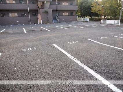 サンシルク２１[1DK/36m2]の駐車場