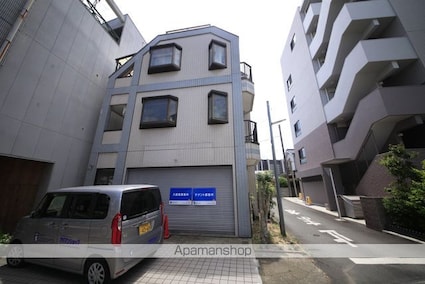 シンフォニーハウス[1R/24m2]の外観2