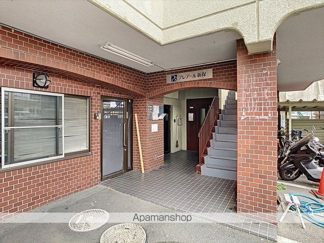 プレアール新保の玄関写真