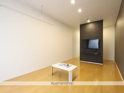 レオパレスＭａｉｓｏｎ　Ｌｕｍｉｅｒｅ[1R/25.75m2]の玄関