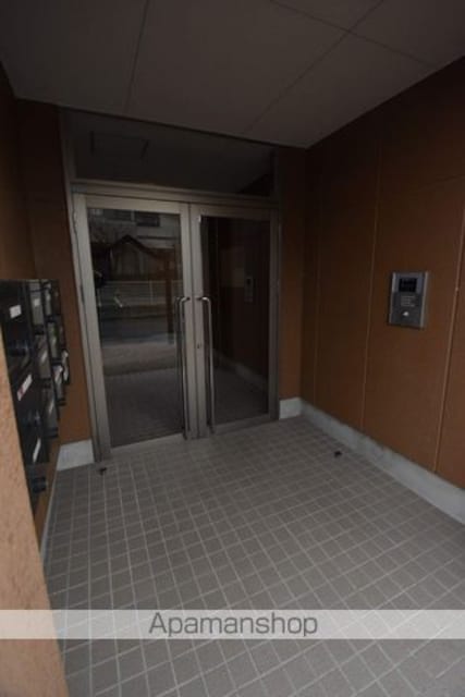 アゼリア　マンション[2LDK/51.3m2]のエントランス1