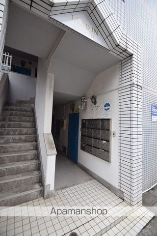 メゾンMHの玄関写真