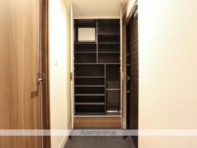 プレサンスＴＨＥ久屋大通レジェンド[1LDK/49.76m2]の玄関