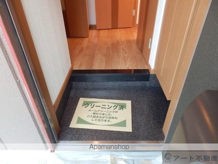 メゾン・ド・ピア[1K/28.56m2]の玄関