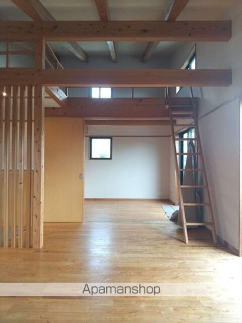 和歌山県和歌山市和歌浦南３丁目[1LDK/36.37m2]のリビング・居間