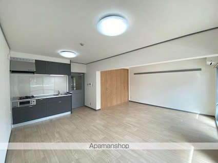 サン・セイント・リヴィア[2LDK/68m2]のリビング・居間