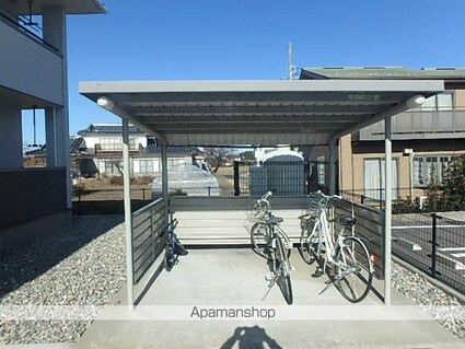 長野県塩尻市大字広丘高出[1LDK/43.07m2]の駐車場