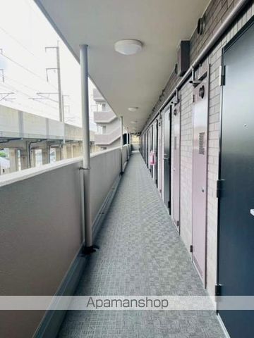 ジュネスドミールの玄関写真