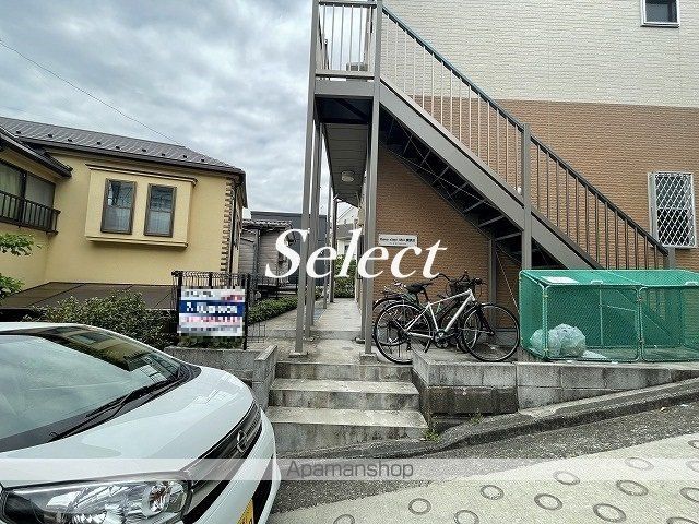 KANO C’EST MOI横浜IIの玄関写真