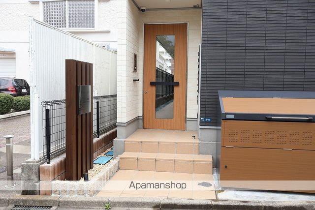 シンセーロ通町の玄関写真