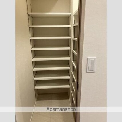 アーバンコア本郷[1LDK/40.09m2]の玄関