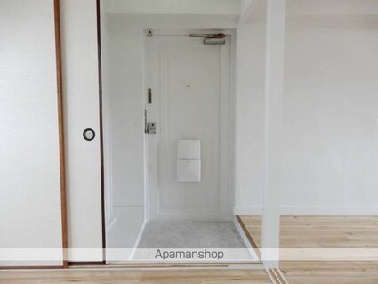 ビレッジハウス鳥居本２号棟[2K/33.54m2]の玄関