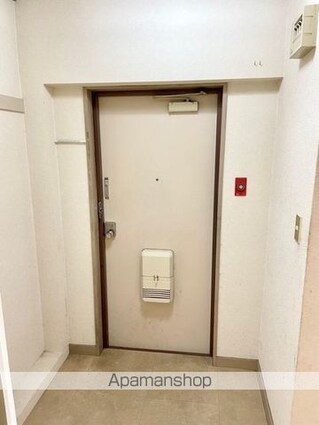 メゾン国分[3LDK/60.54m2]の玄関