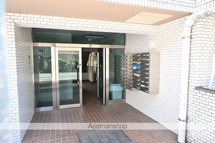 スカイコート落合[1K/15.04m2]のエントランス