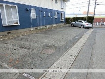 岩手県盛岡市月が丘１丁目[3DK/52.99m2]の駐車場