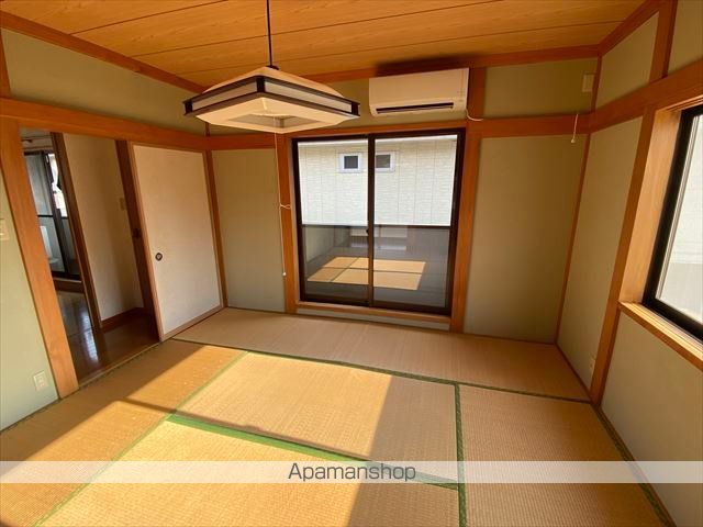 鶴岡市 2階建 築26年の内装写真