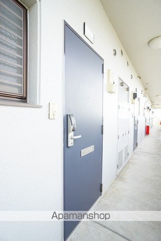 グランピアIの玄関写真