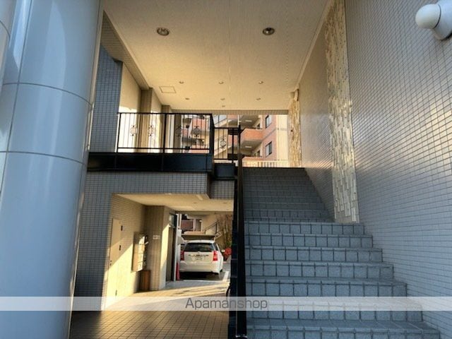 ウイング八日市の玄関写真