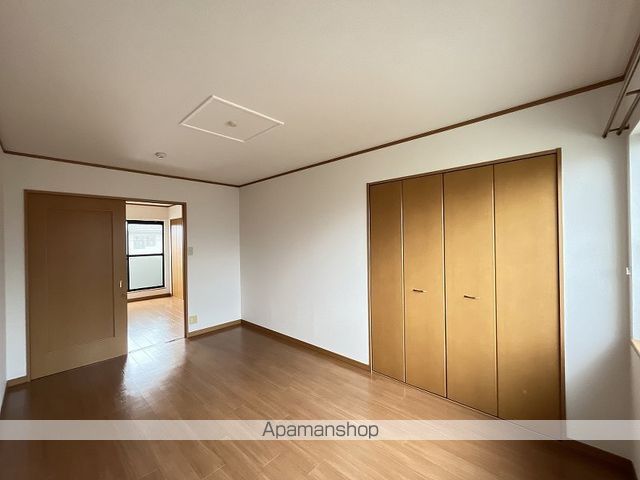 DUPLEX 串作の内装写真