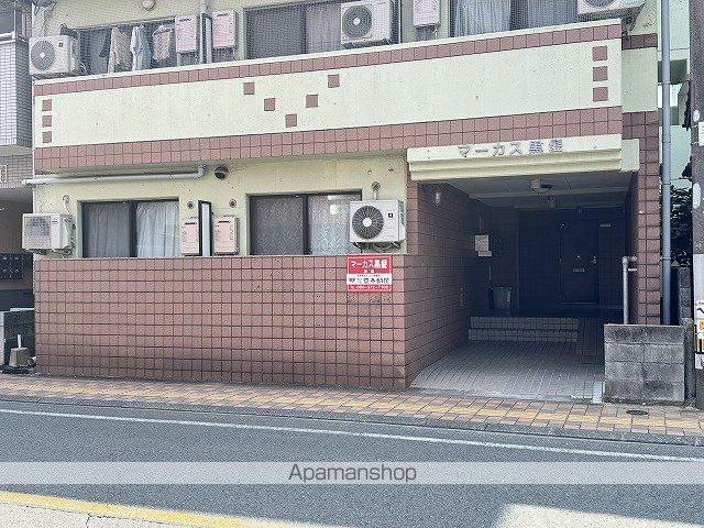 マーカス黒髪の玄関写真