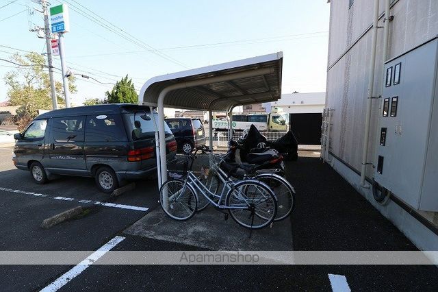 リースランド西原 D棟の玄関写真