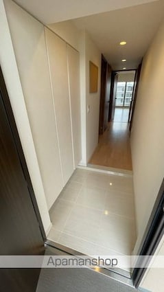 ＲｏｙａｌＰａｒｋｓ船橋[2LDK/68.25m2]の玄関