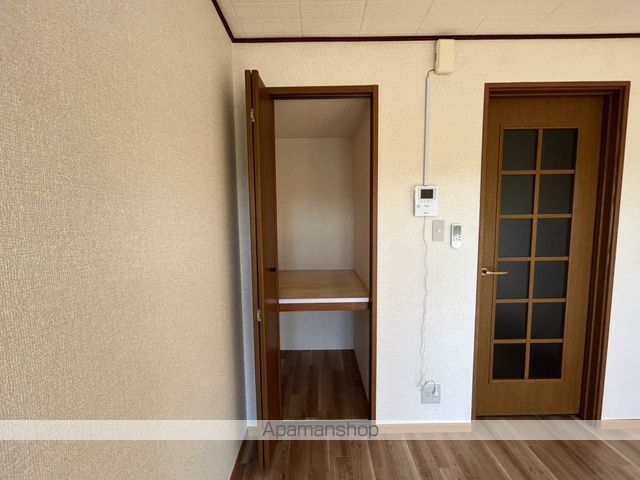 ノイン5の内装写真