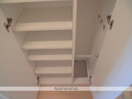 ドゥーエ東高円寺[1LDK/36.71m2]の玄関