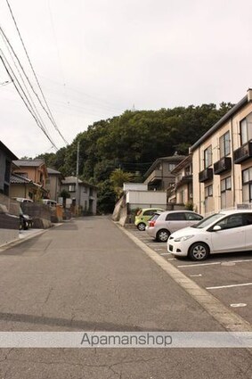 レオパレスひよりが丘[1K/20.28m2]の駐車場