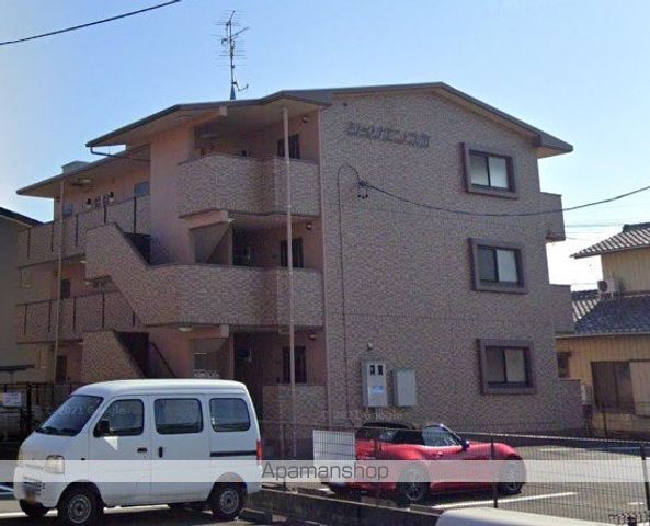 ジュリエンスIIIの玄関写真