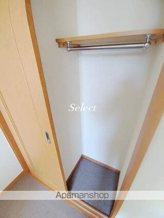 レオパレスサニーヒル磯子[1K/20.28m2]の収納