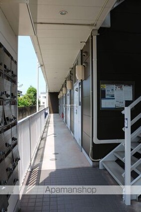 レオパレスサンローズ[1K/20.28m2]のエントランス