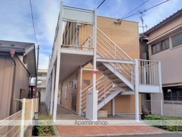 レオパレスW Kハイツの玄関写真