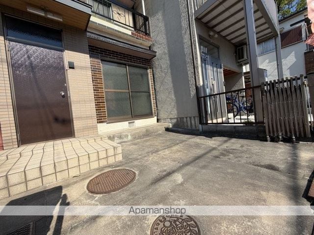 松原市 2階建 築54年の玄関写真