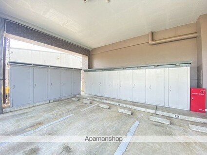 ロイヤル・シャトー一番館[3LDK/80.1m2]の共用部6