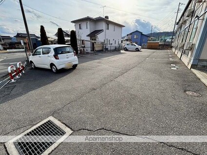 レオパレスシャルムアカハネ[1K/26.49m2]の駐車場1