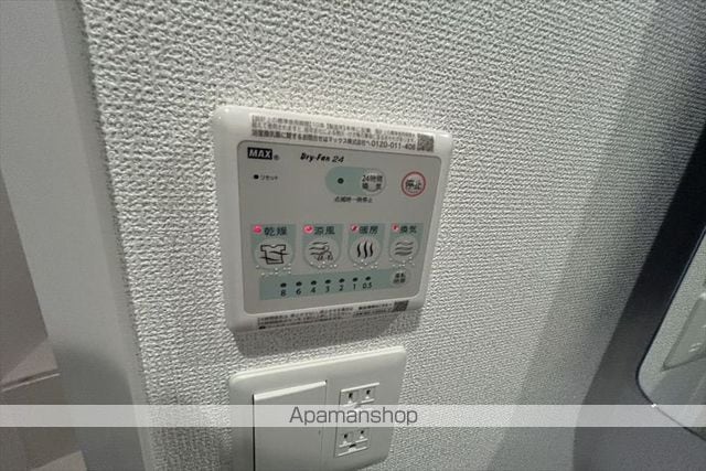 セレニテ江坂エクラの内装写真