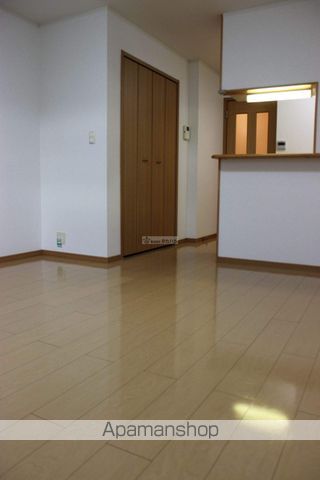 プラダ グレイスの内装写真